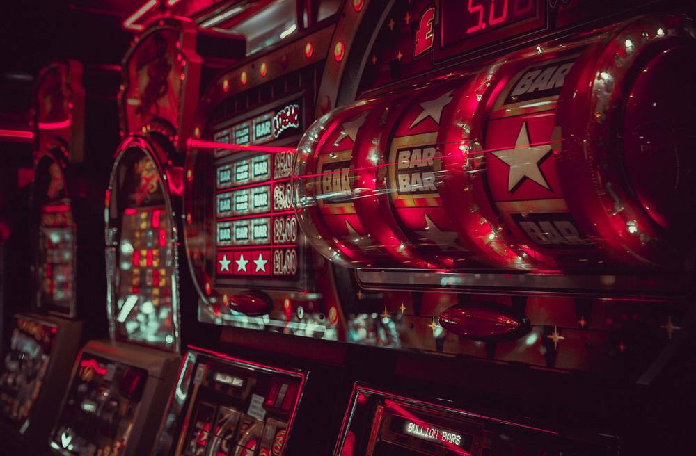 Mesin slot dengan simbol Bar dan Star